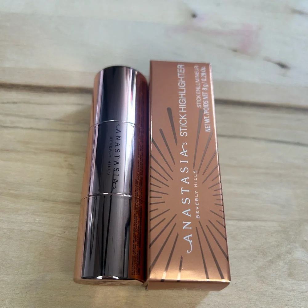Anastasia Beverly Hills Contour Stick Highlighter- Hot Sand, New in Box